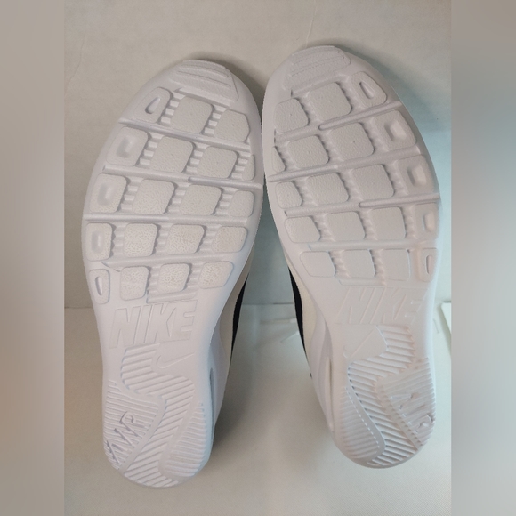 Nike Air Max Oketo Athletic Men's White and Black Size US 12 Running Shoes - Picture 8 of 12